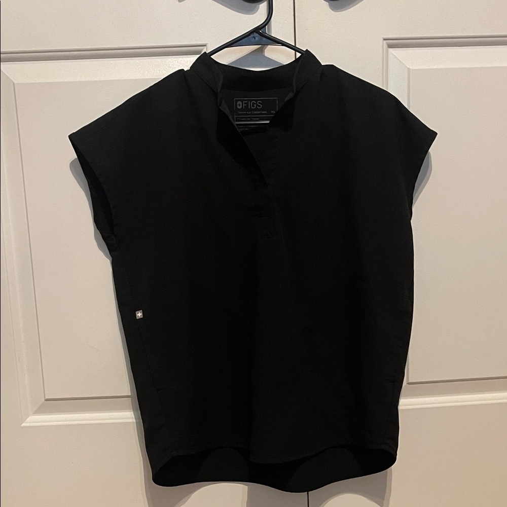 Figs Black Rafaela scrub top XS